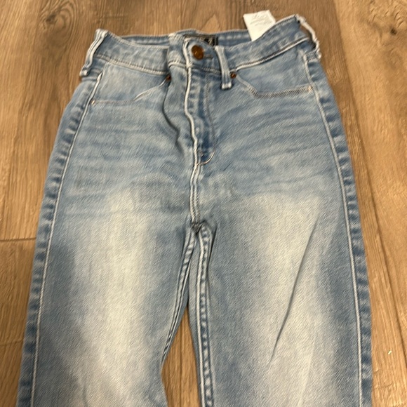 Abercrombie $ and fitch size 0 regular - Picture 2 of 5